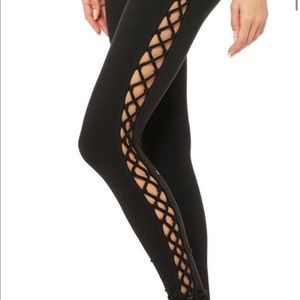 Athleta Salutation legging- side knit